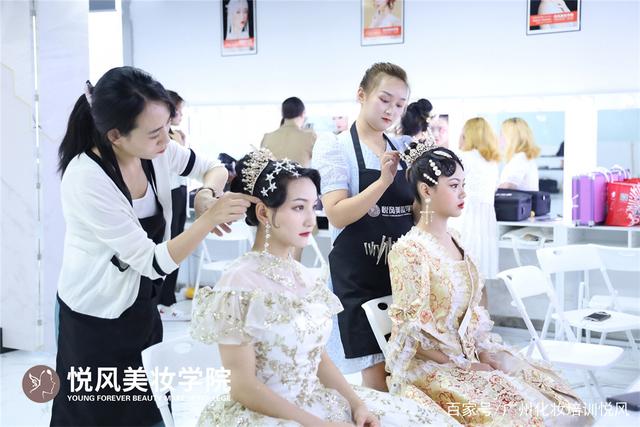 [上城区化妆学校哪家好] 杭州国家认可的化妆学校
